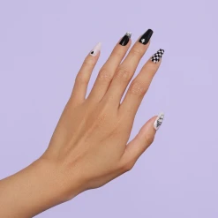 Kuromi X Glamnetic Press-on Nail Kit
